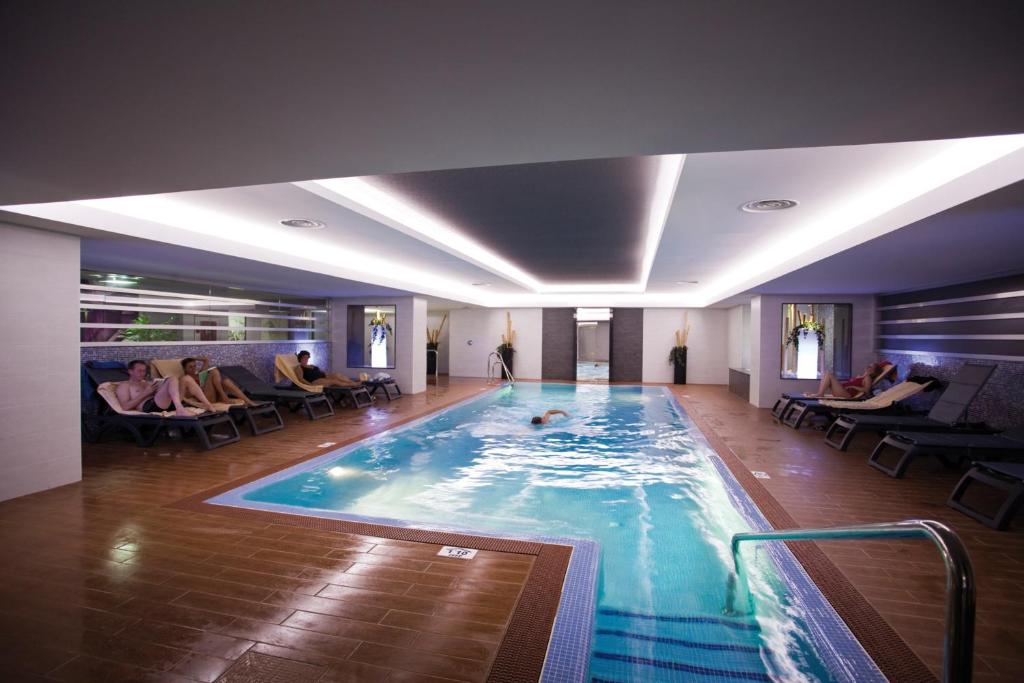 Piscina en o cerca de Hotel Riu Nautilus - Adults Only