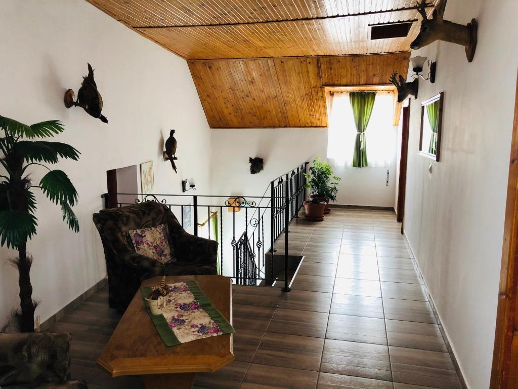 Posezení v ubytování Hotel Poenita