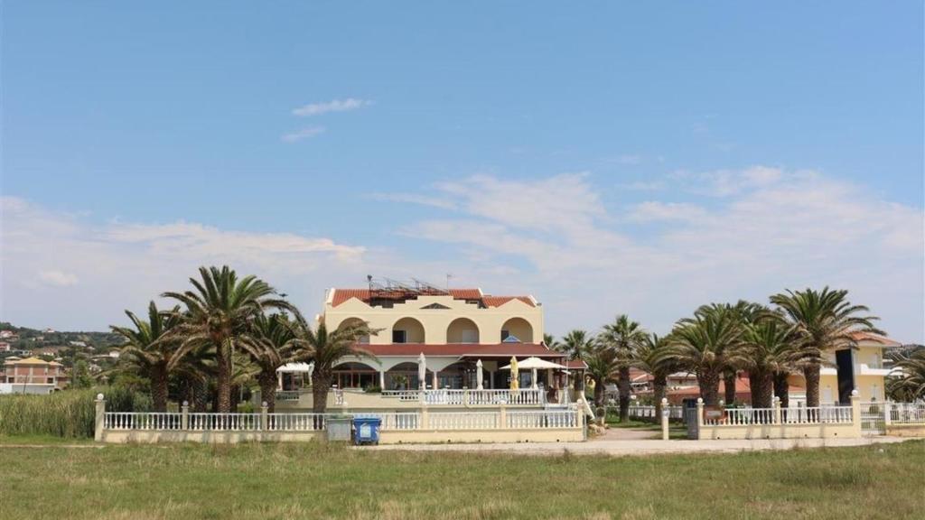 Budova, kde se aparthotel nachází