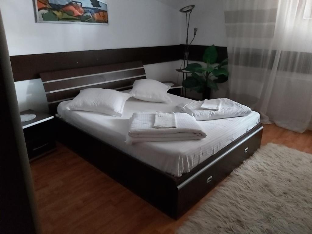 Hotel Turist - Deluxe Double O Twin Room Con Vista Al Jardín