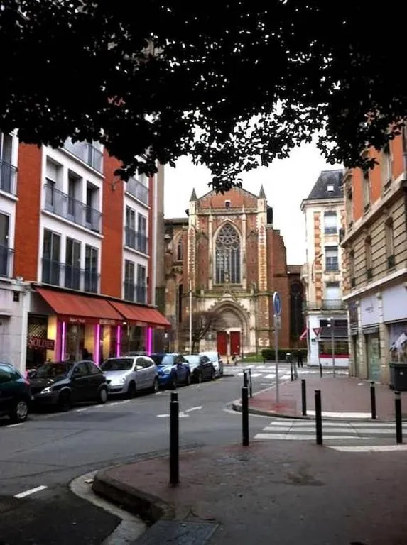 Hyper-Centre historique avec possibilité de réservation parking