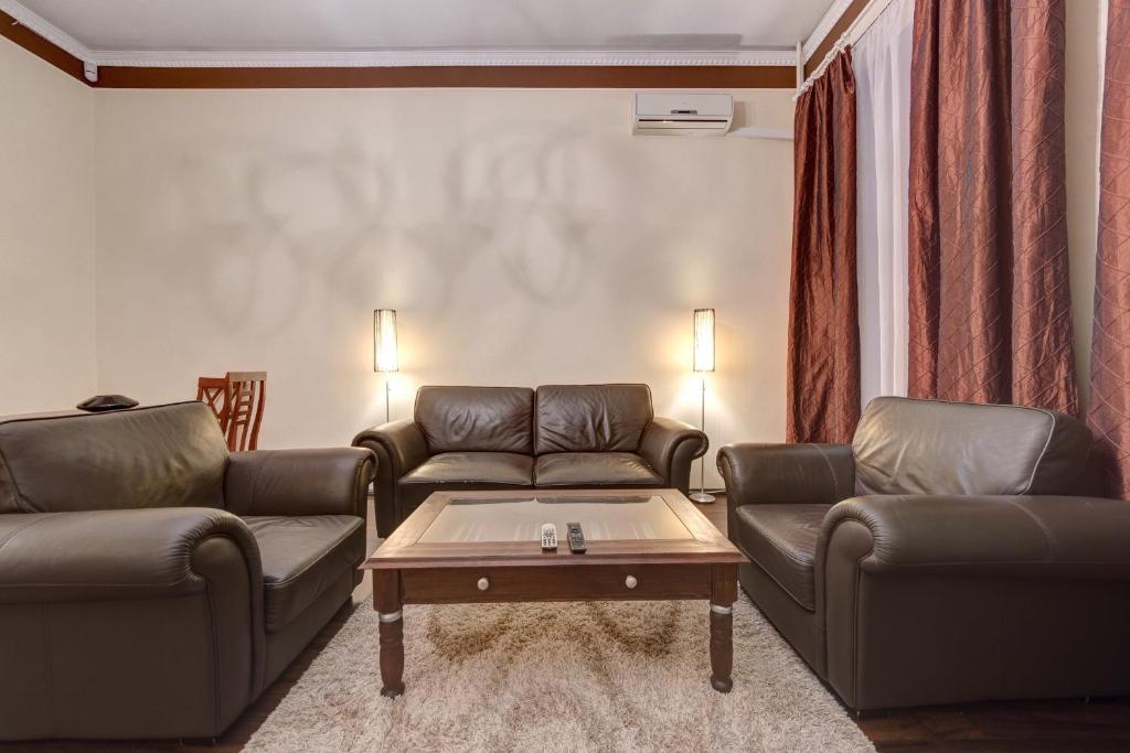 Istumisnurk majutusasutuses Four bedroom apartment near the NSC Olympic