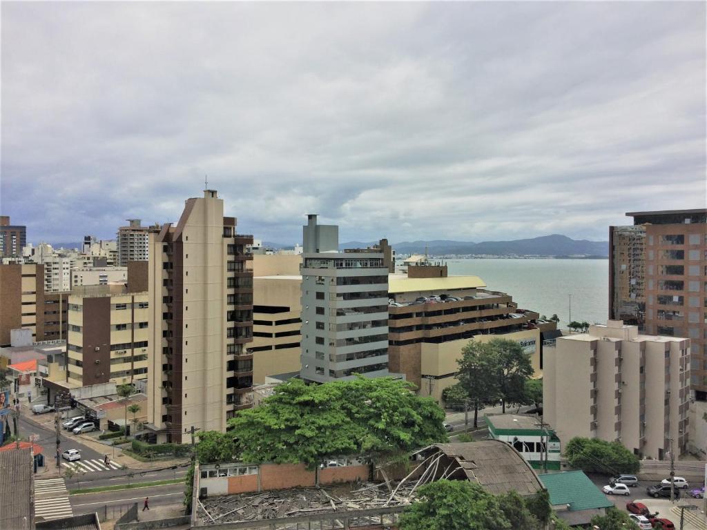  Apartamento Fino com Vista para Beiramar