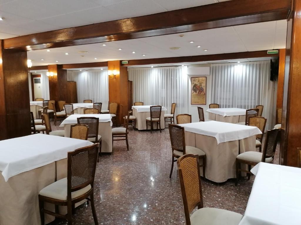 Restaurace v ubytování Hostal la Parrilla