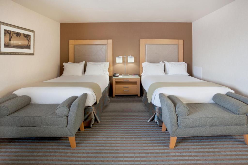 Holiday Inn Express Monterey - Cannery Row, an IHG Hotel - 