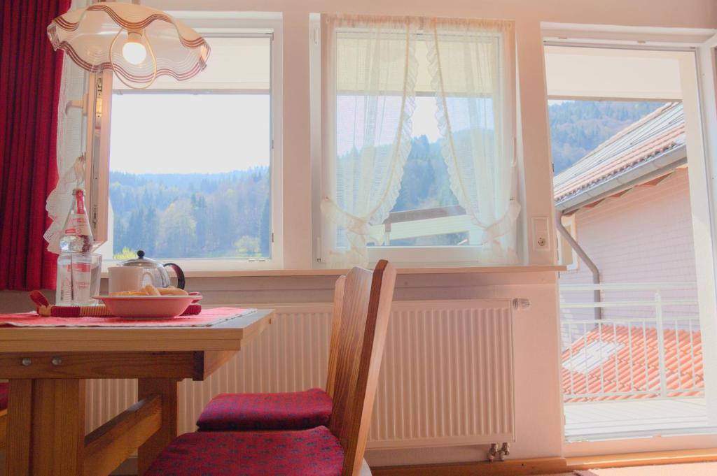 Posezení v ubytování Steiert Panorama Apartments Todtnau