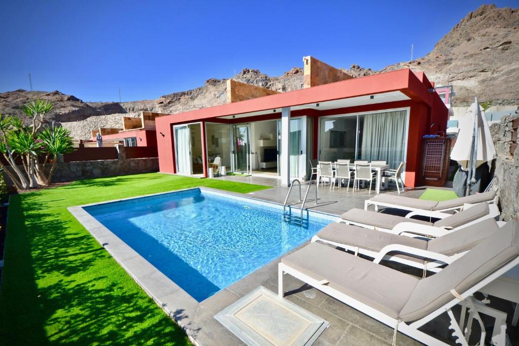 Villa con piscina y casa en Villa Katarina in beautiful Tauro with private heated swimming pool, en Taurito