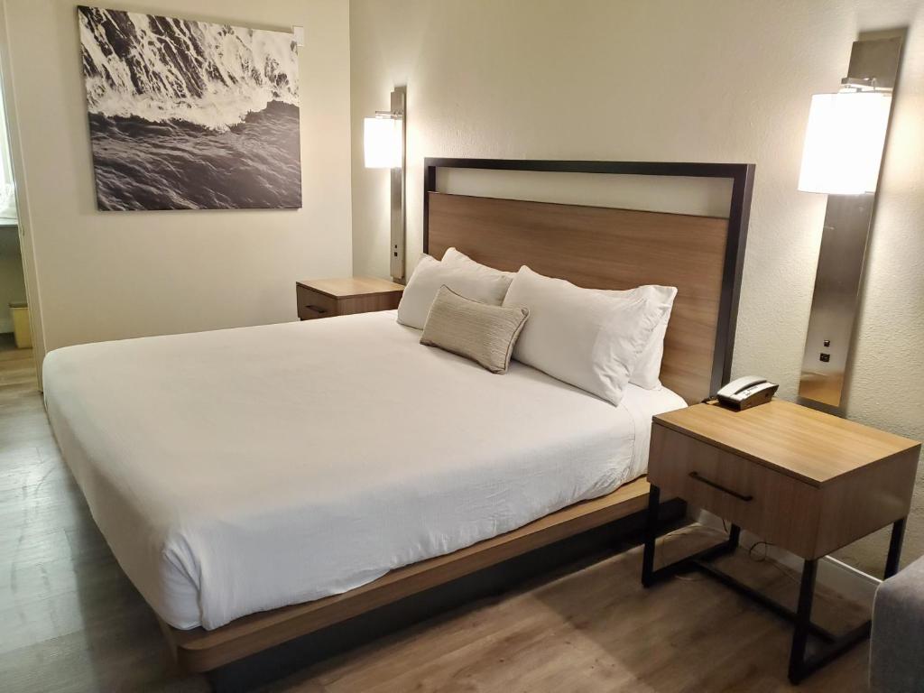 Wyndham Garden San Diego near SeaWorld photo