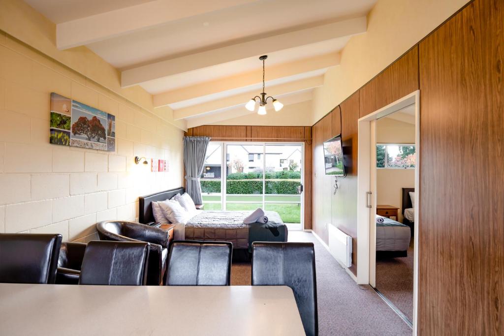 Posezení v ubytování Alpine View Motel