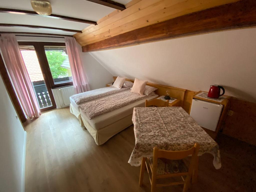 Posezení v ubytování Hiša Planšar Bohinj accommodations