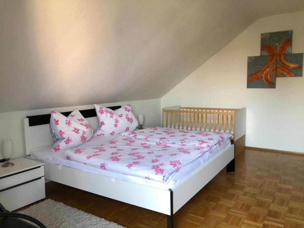 Postel nebo postele na pokoji v ubytování Nickel Haus