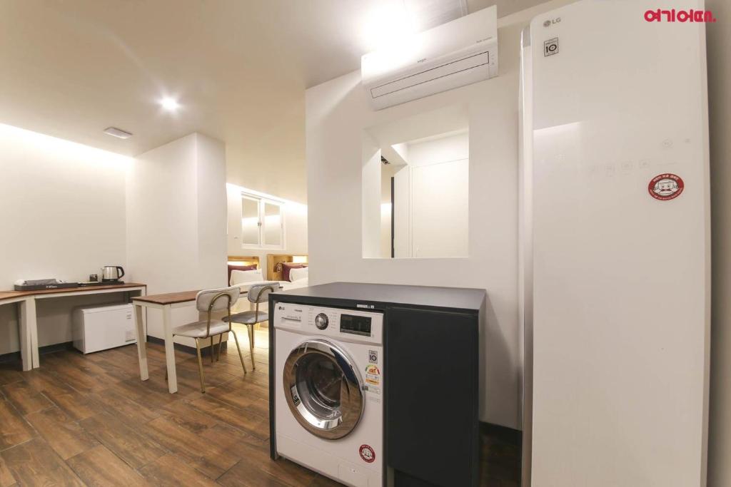Kuchyň nebo kuchyňský kout v ubytování Hotel Yeogijoa