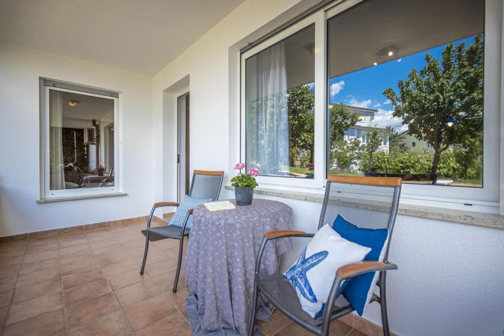 Balkón alebo terasa v ubytovaní TERRA MAGICA DELUXE Apartment Or Room with Private Parking, Terrace and Sea View