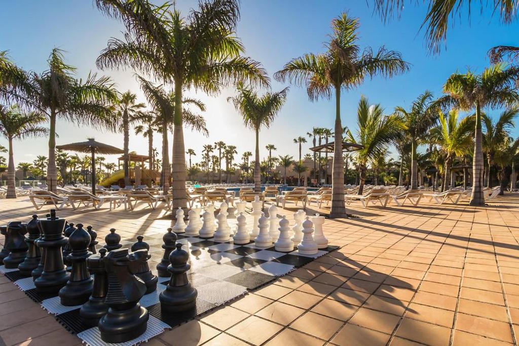 Family Apartment with Terrace Oasis Duna Resort, Corralejo (updated