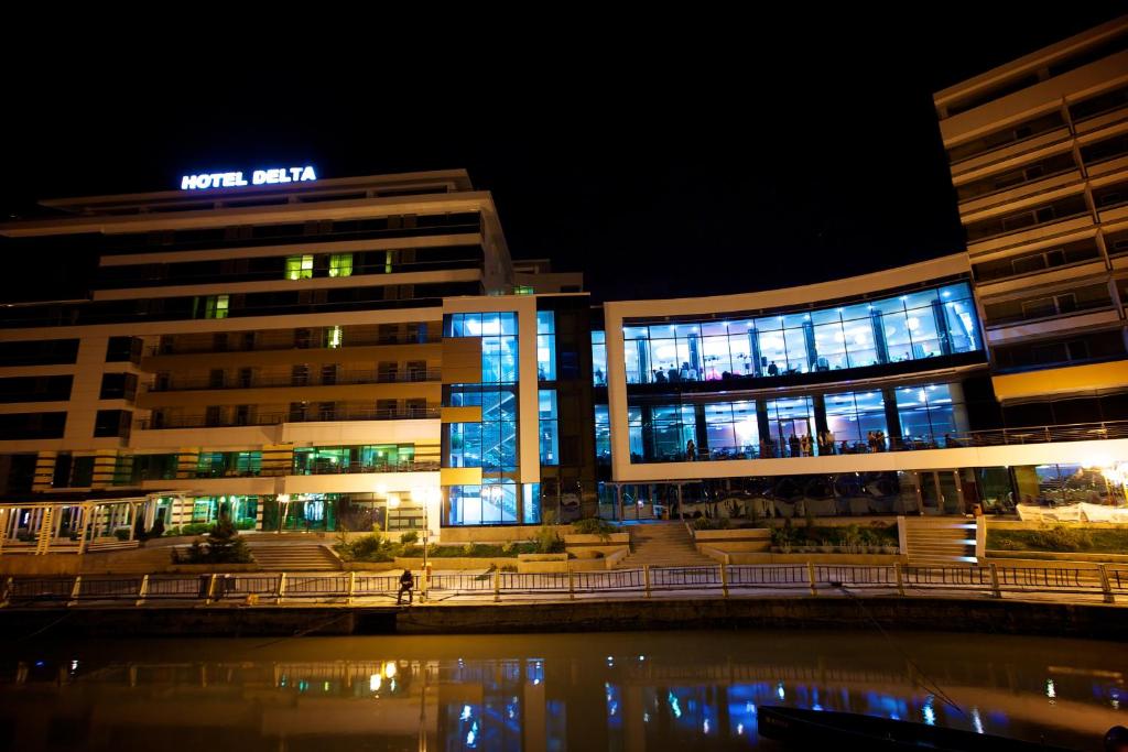 El edificio en el que está el hotel