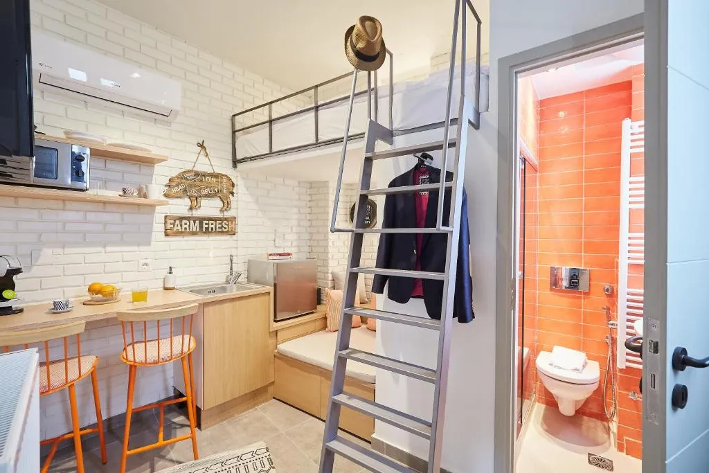 Mind-blowing petite studio in the heart of Athens!, Athens, Greece