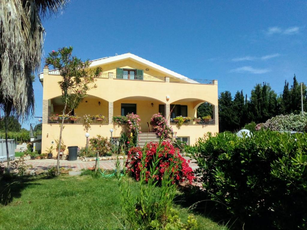 Le Rose ad Olmedo - Accogliente Appartamento Panoramico