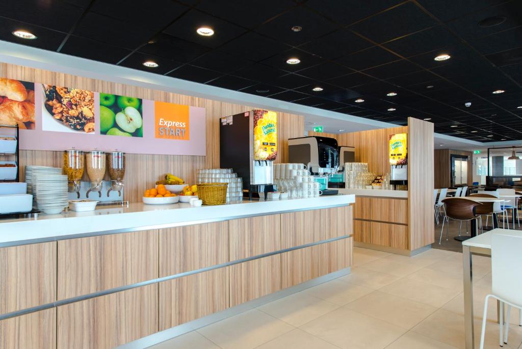 Holiday Inn Express Rotterdam - Central Station by IHG - Resim 40