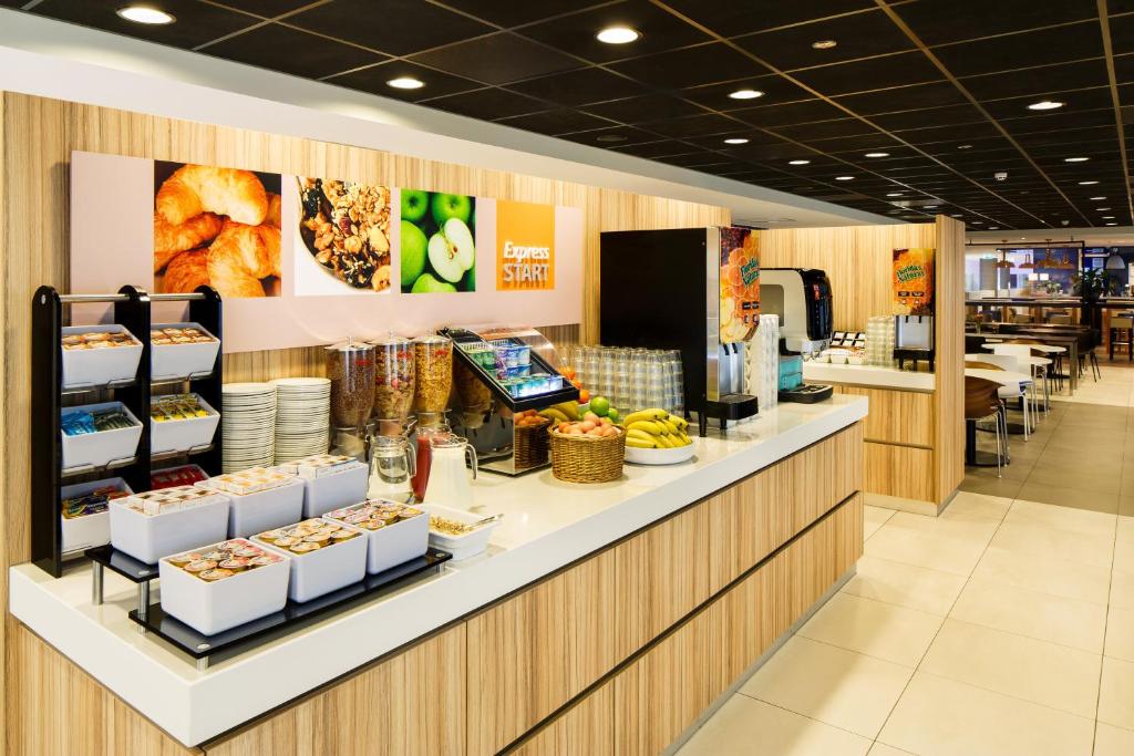 Holiday Inn Express Rotterdam - Central Station by IHG - Resim 37