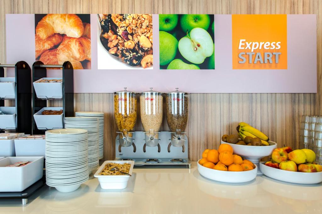 Holiday Inn Express Rotterdam - Central Station by IHG - Resim 38