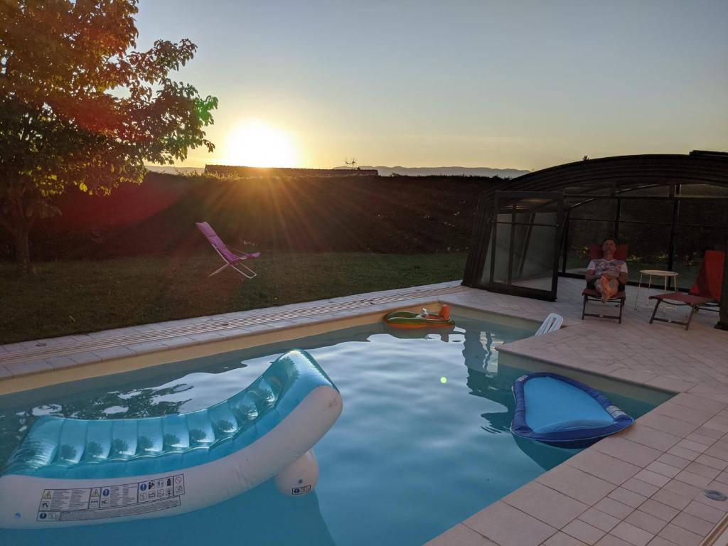 Chalet de TARA - Grand appartement esprit chalet - piscine chauffée - Genève - Luxe Appartement