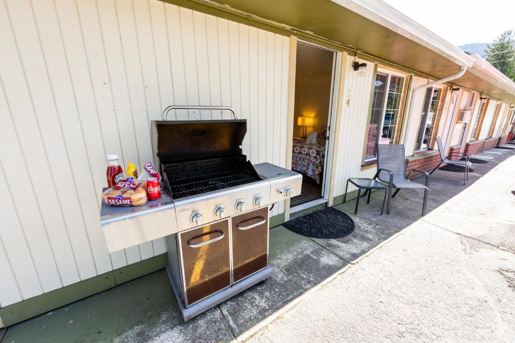 Fotografie z fotogalerie ubytování Arbor Inn Motel Oakridge v destinaci Oakridge