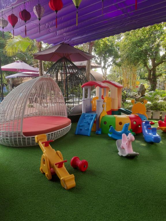 Herní místnost nebo prostor pro děti v ubytování Con Khuong Resort Can Tho