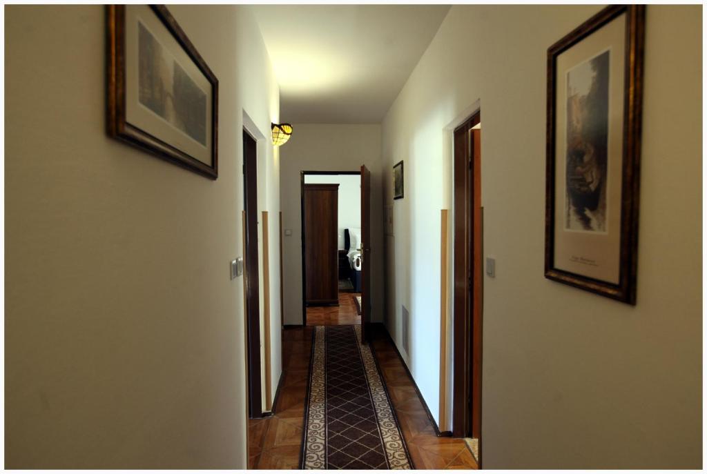 Fotografie z fotogalerie ubytování Restaurant penzion u Buchlovskeho zamku v destinaci Buchlovice