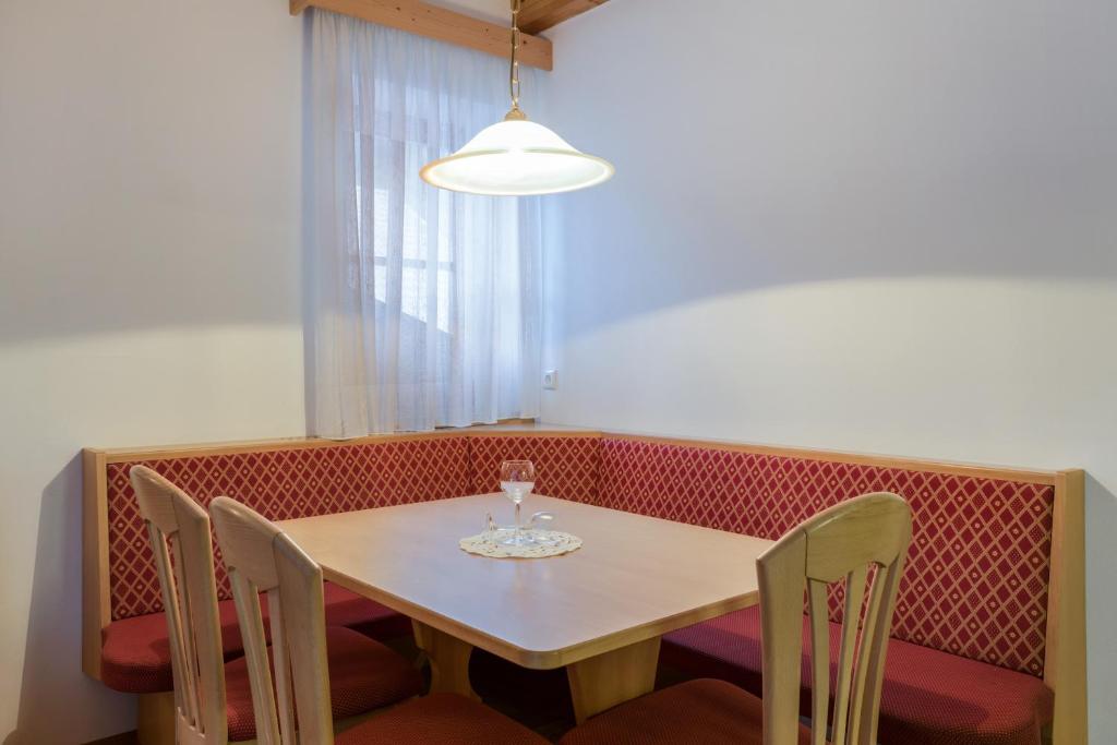 A seating area at Wieserhof - Apartment Benjamin