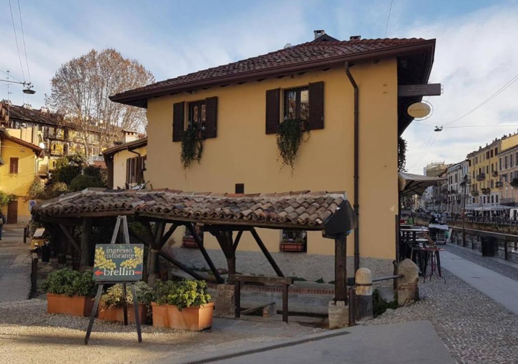 Budynek, w którym mieści się apartament