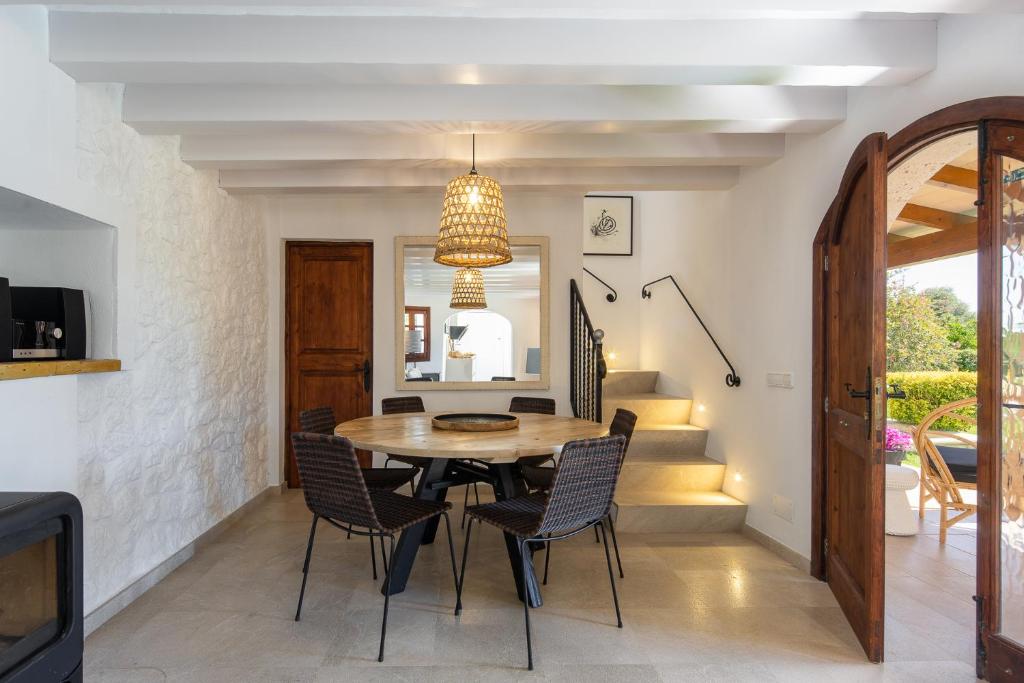 A seating area at Villa Corb Mari by Sun Villas Mallorca