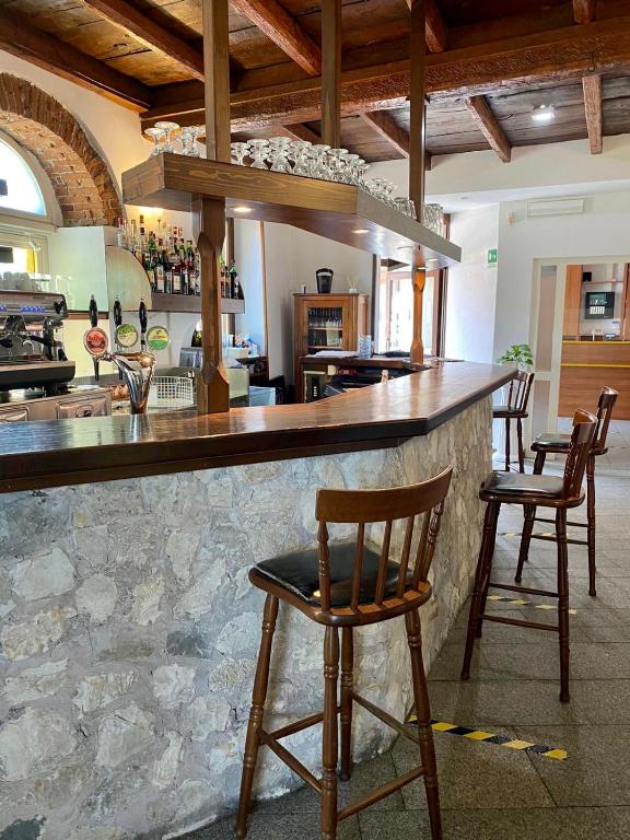 Lounge nebo bar v ubytování Hotel La Locanda