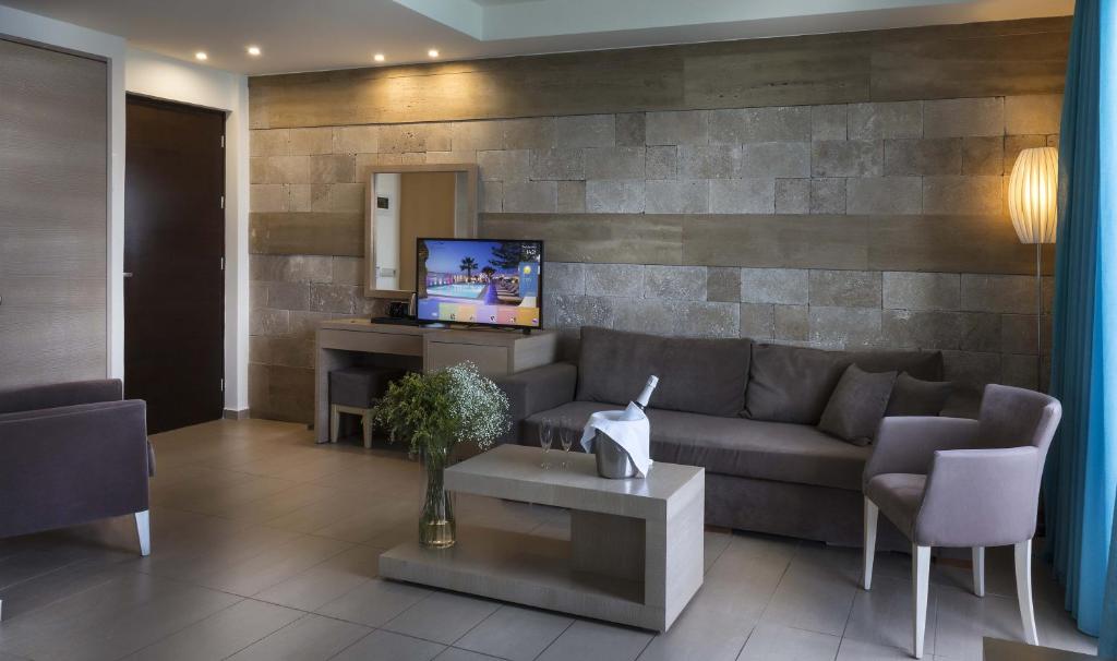 Glaros Beach Hotel - 12