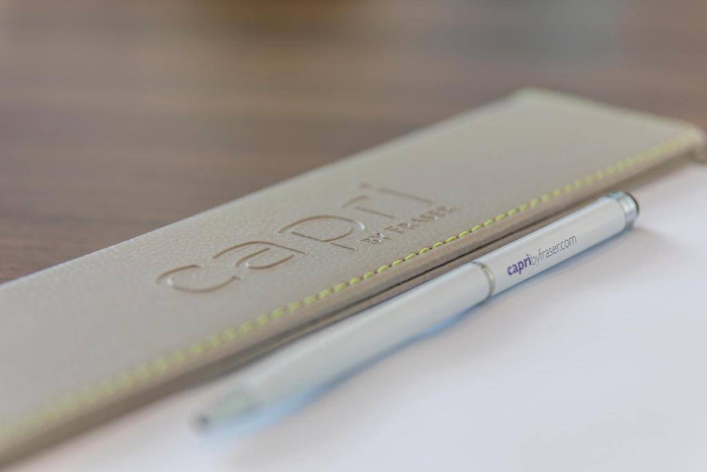 Capri by Fraser Leipzig - Resim 33