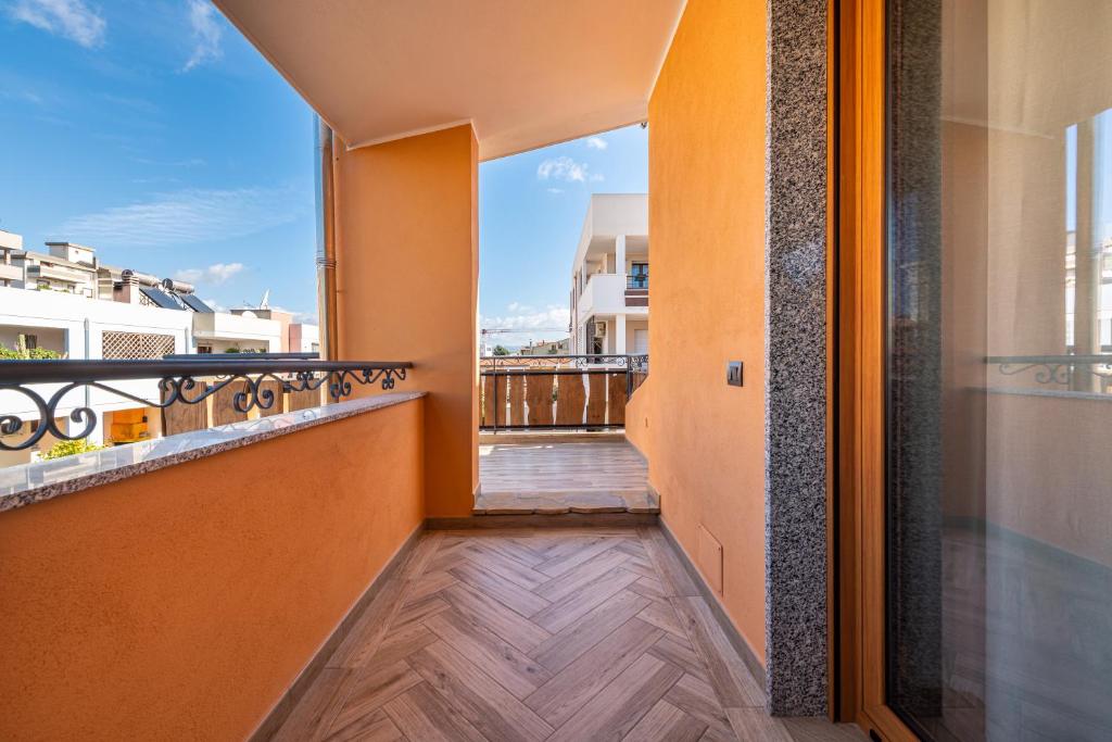 A balcony or terrace at Paradise Home