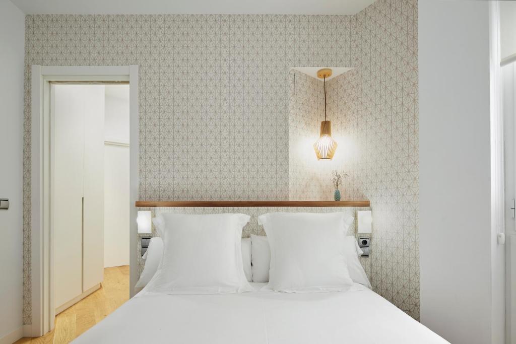 Postel nebo postele na pokoji v ubytování Salamanka by FeelFree Rentals