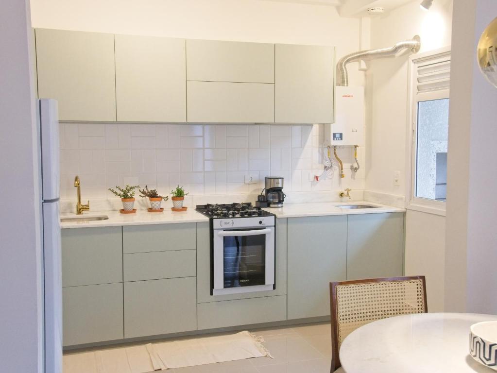  PORT apartamentos lindos e novos com garagem próximo ao Parque Barigui