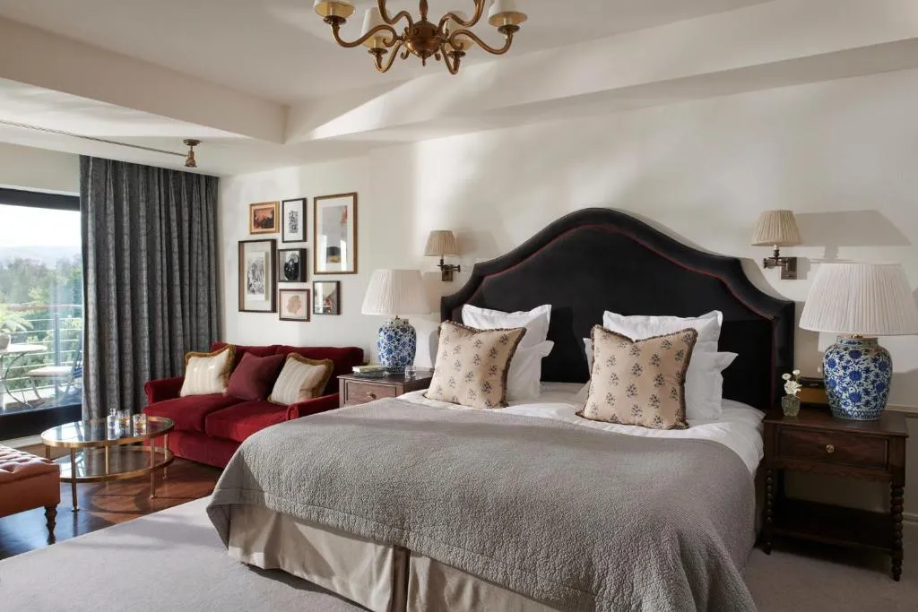 Luxury King Room - Braids Wing