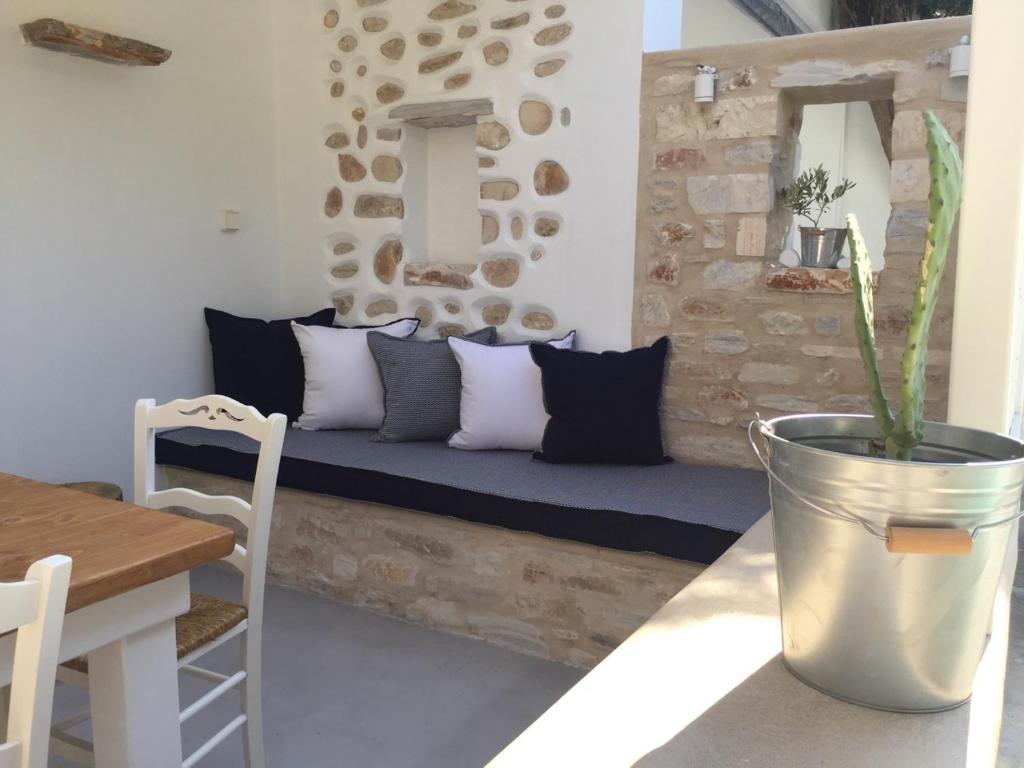 Posezení v ubytování Modern House near Parikia with 3 bedrooms & 2 bath