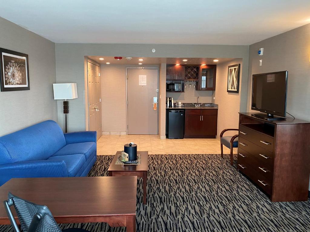 Wyndham Garden Elk Grove Village - O'Hare photo
