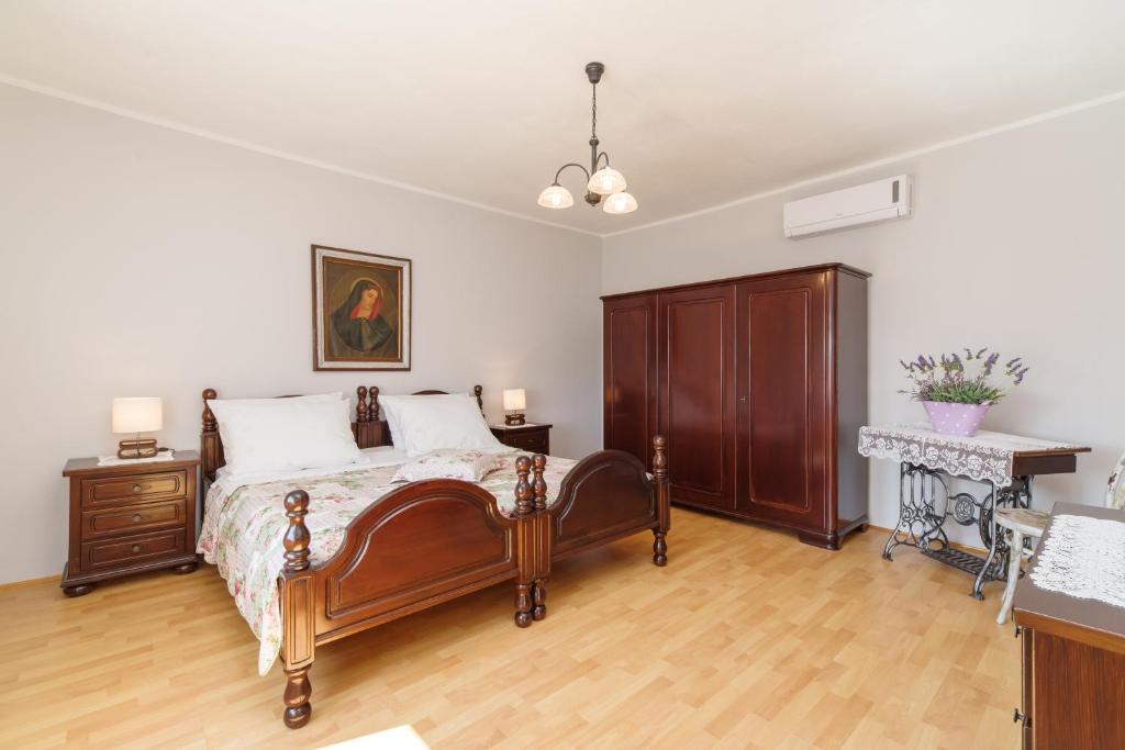 Postel nebo postele na pokoji v ubytování Barac Rural Holiday Home