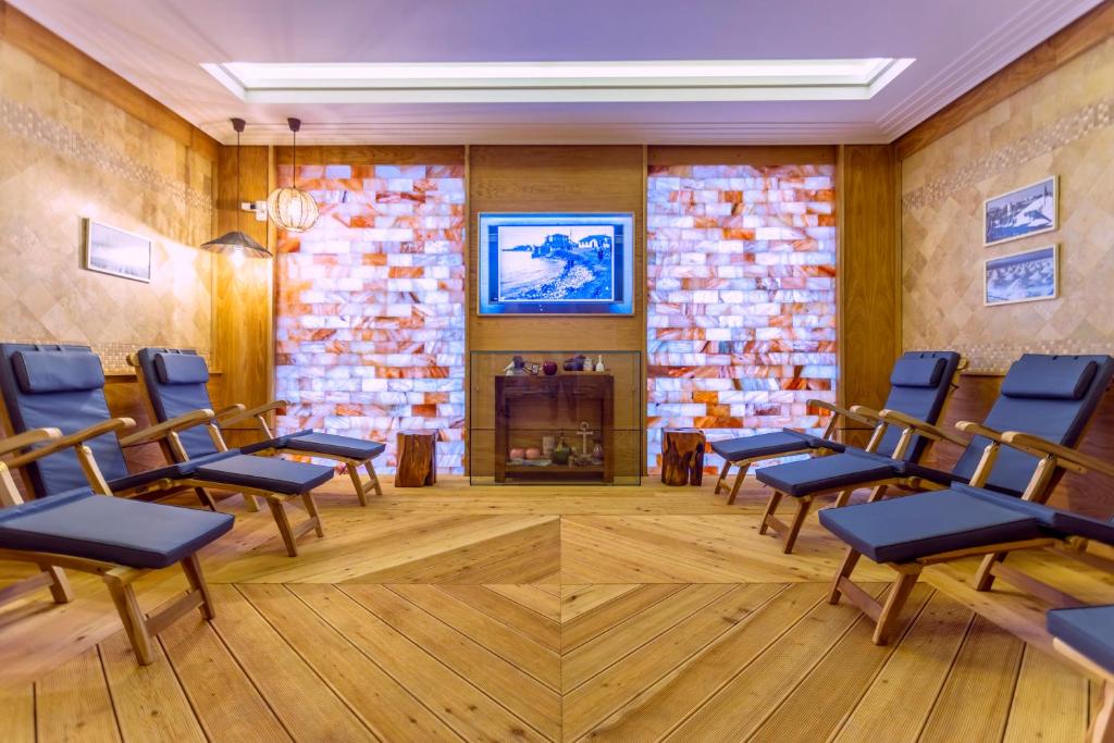 Posezení v ubytování Grand Hotel Pomorie - Medical spa