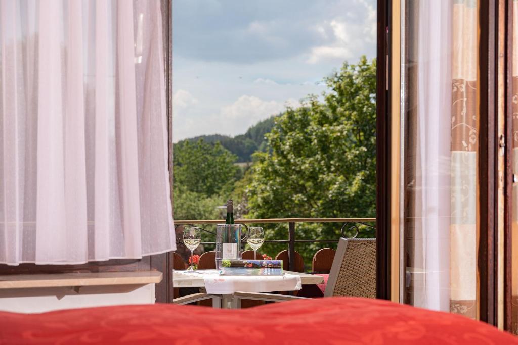 Landhaus Heimisch Bed & Breakfast - Tweepersoonskamer Met Balkon