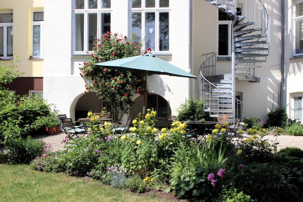The Avalon Hotel - Altstadt Schwerin - Housity