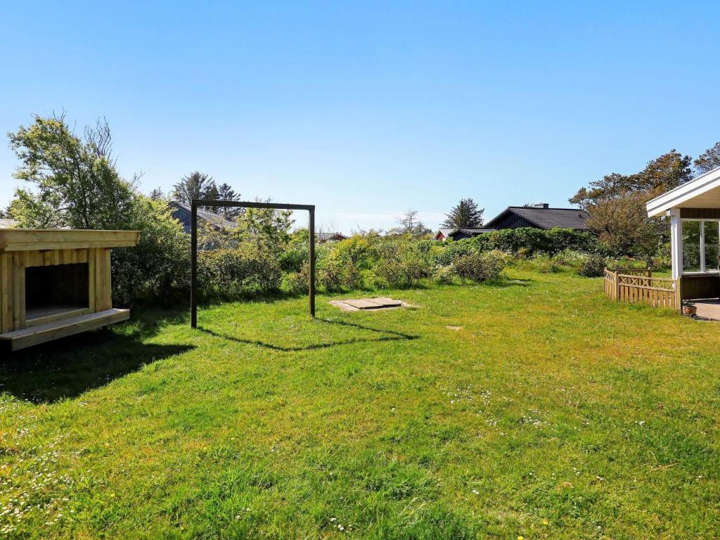 Zahrada ubytování 7 person holiday home in Hjørring-By Traum