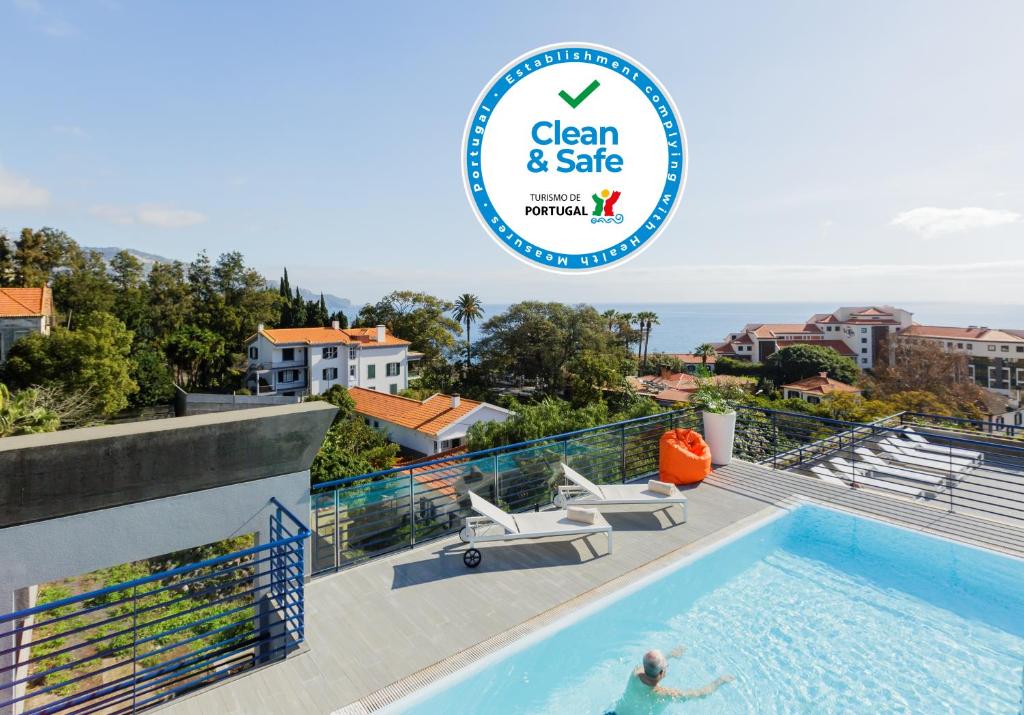 Bazén v ubytování Terrace Mar Suite Hotel nebo v jeho okolí
