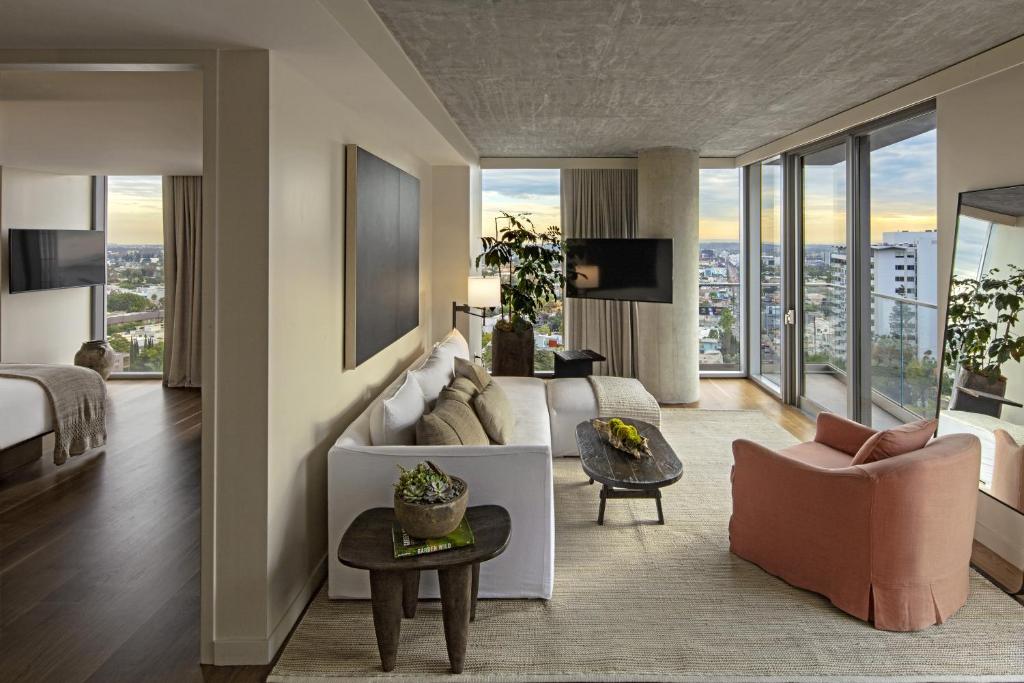 A suite with a balcony at the 1 Hotel West Hollywood near Los Angeles.