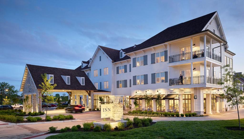The Inn at Meadowbrook, Prairie Village (updated prices 2024)