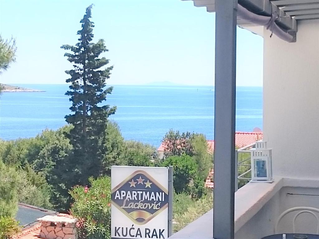 Příroda nedaleko apartmánu