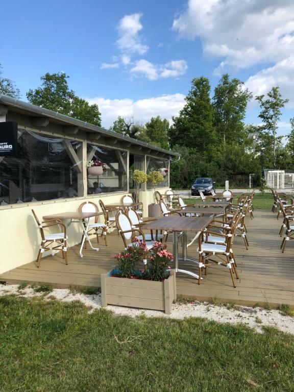 Zdjęcie z galerii obiektu Napsugár Club és Panzió w mieście Fonyód